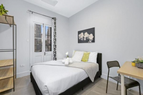 Prime Double Room - AC - Seconds to Central CBD - Near UTS& USYD& Darling Harbour& High Rated Restaurants - Shared Bathroom, Sydney
